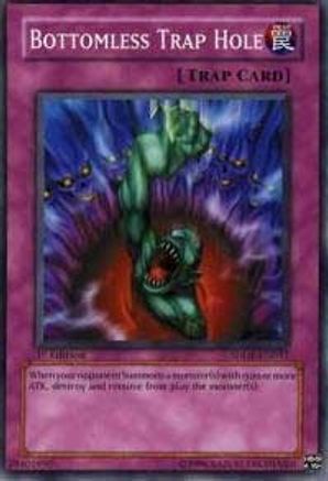 Bottomless Trap Hole (SDDE-EN032) - Structure Deck: The Dark Emperor Unlimited